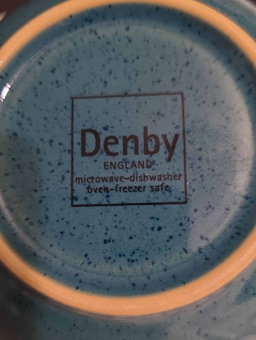 Denby Harlequin Holly Ceramic Bowls Set Of 2 Discontinued - Picture 2 of 4